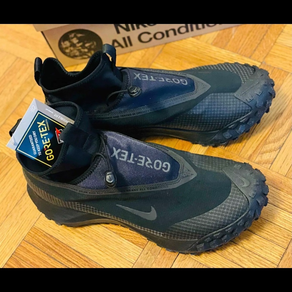 Nike ACG GORE-TEX “Mountain Fly” New in Box!